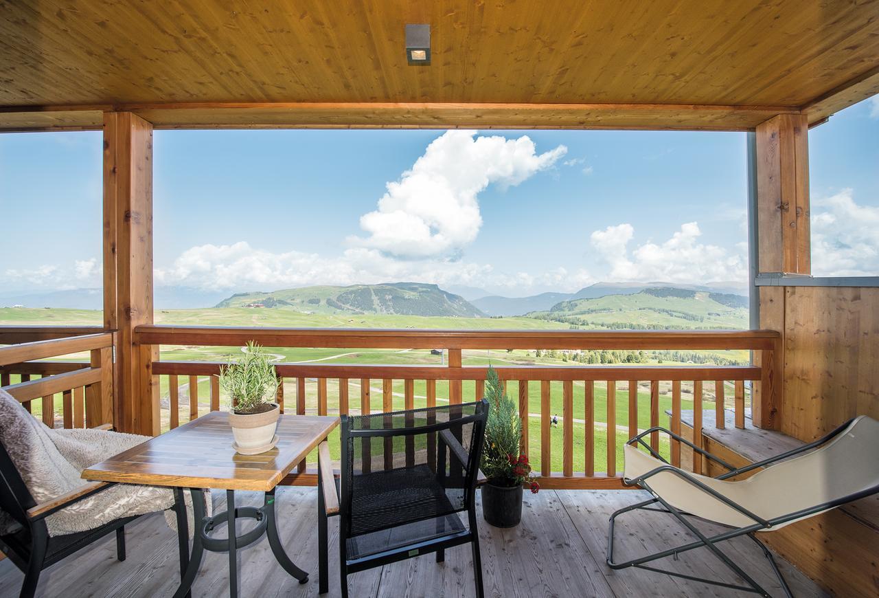 Hotel Goldknopf Alpe Di Siusi Exterior foto